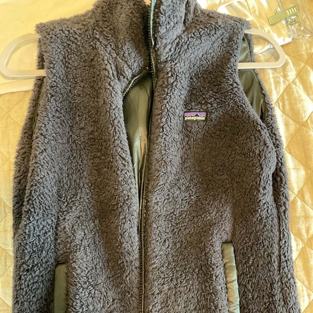 Patagonia reversible vest navy blue